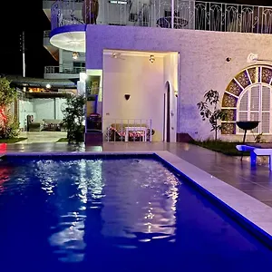  Konukevi Oasis Mısır