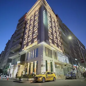 Light 3* Tirana