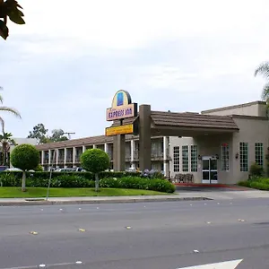 https://anaheim-express-inn.topanaheimhotels.com